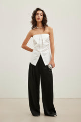 White pointed-collar long-line strapless top