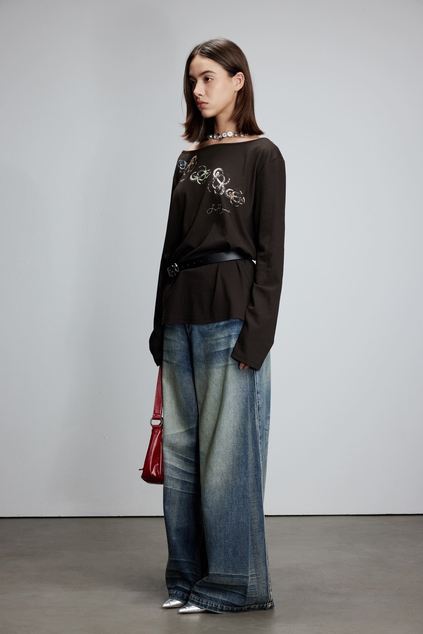 Colorful LOGO lazy off-the-shoulder long-sleeved top