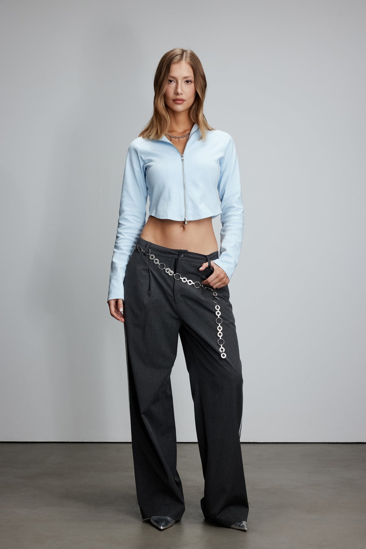 Blue button-down sleeve embroidered LOGO zipper top