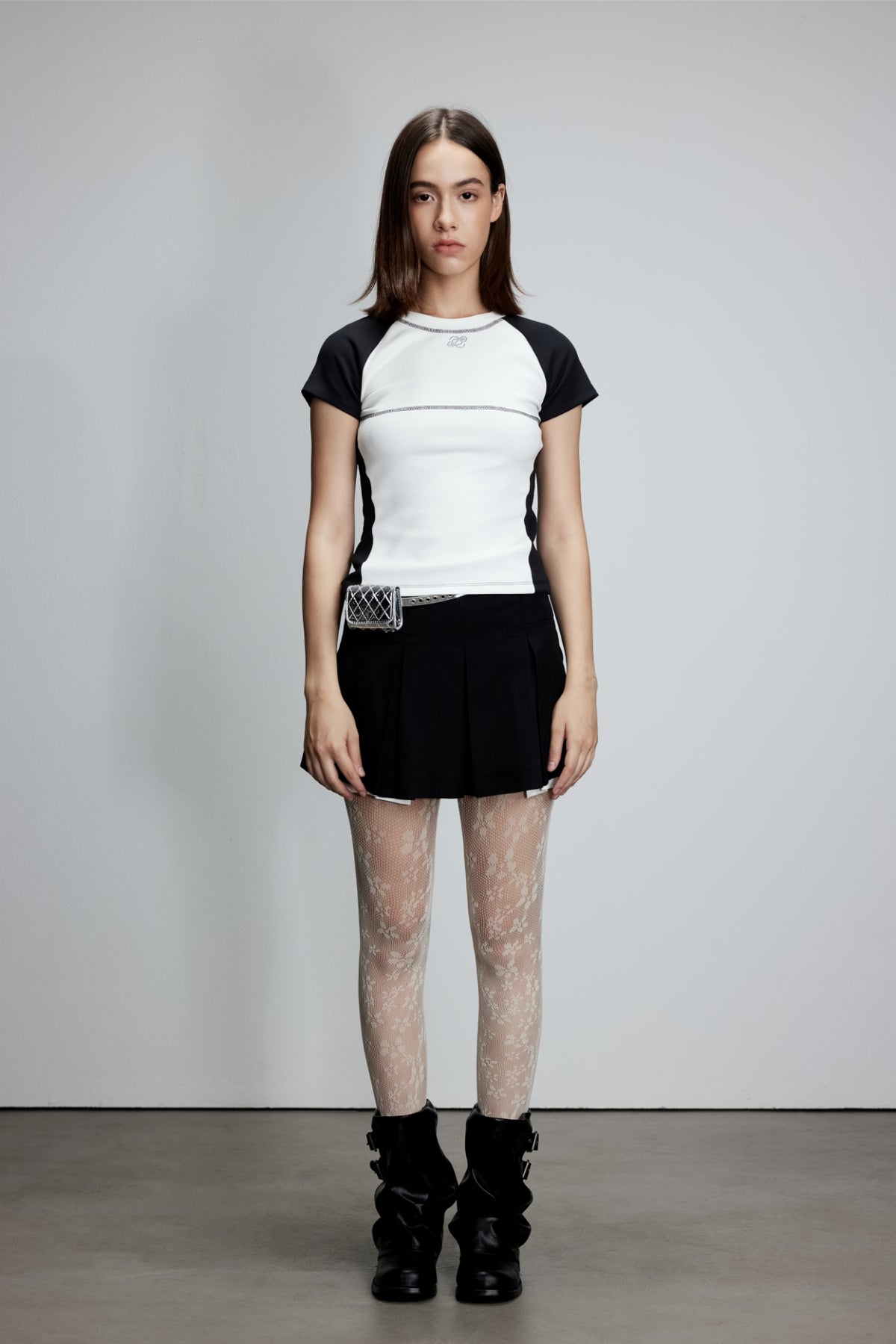 Airy Topstitch Raglan Rhinestone Short Sleeve Top