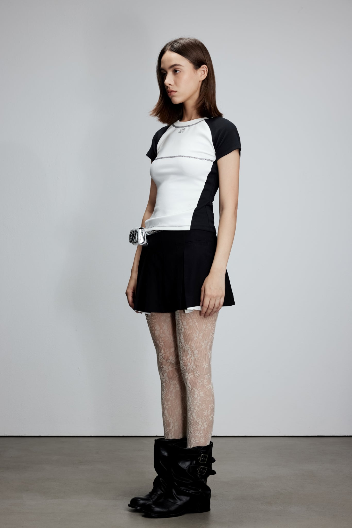 Airy Topstitch Raglan Rhinestone Short Sleeve Top