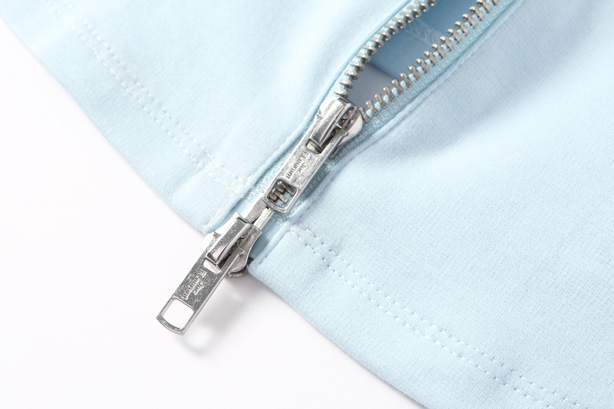 Blue button-down sleeve embroidered LOGO zipper top