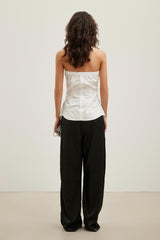 White pointed-collar long-line strapless top